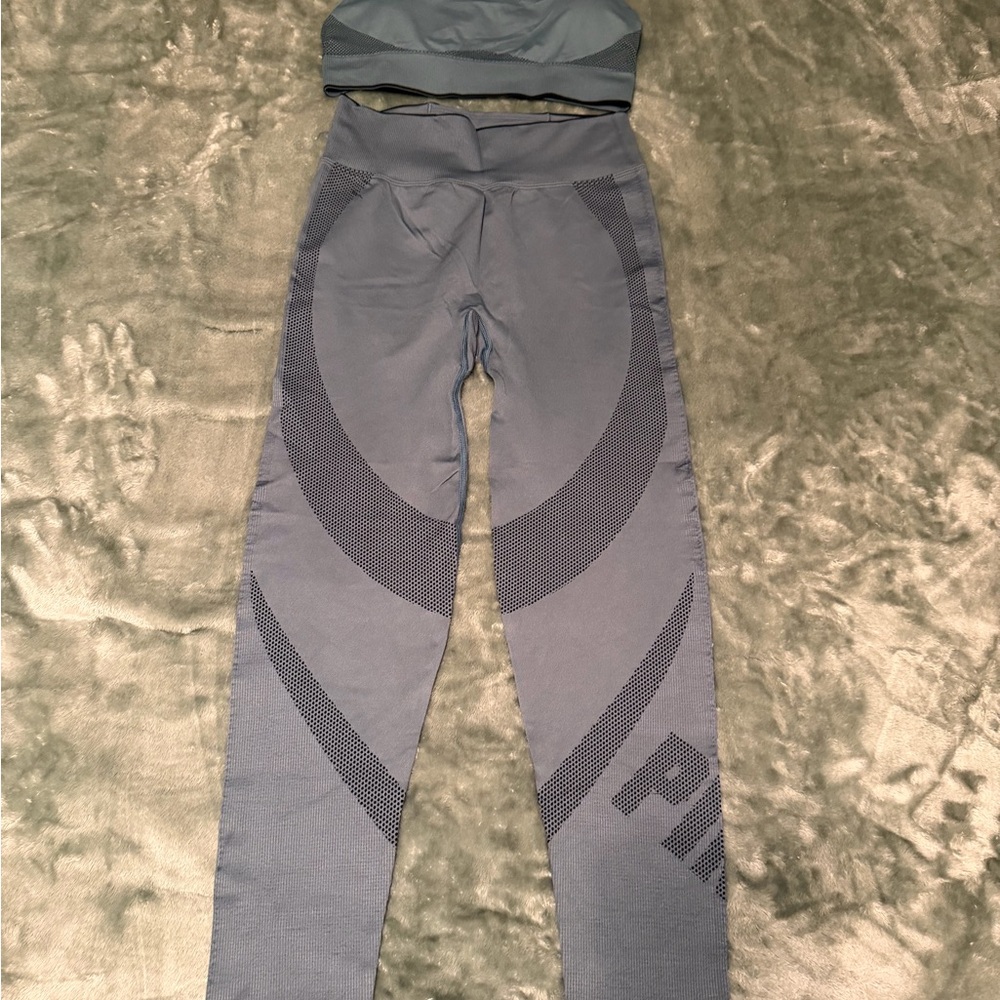 NWTS women’s Victoria’s Secret PINK Active 2 piece bra/legging set large